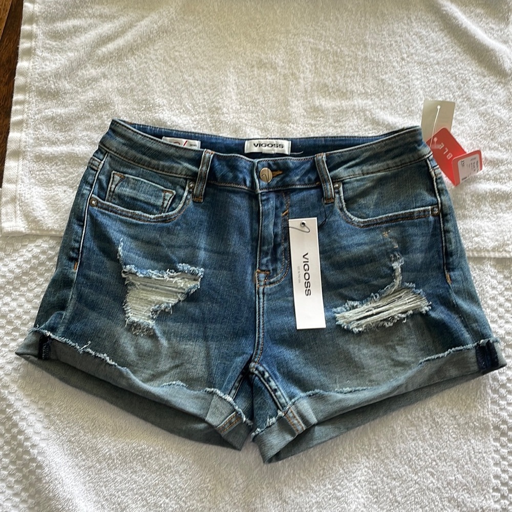 Vigoss Marley mid rise shorts size 28 NWT